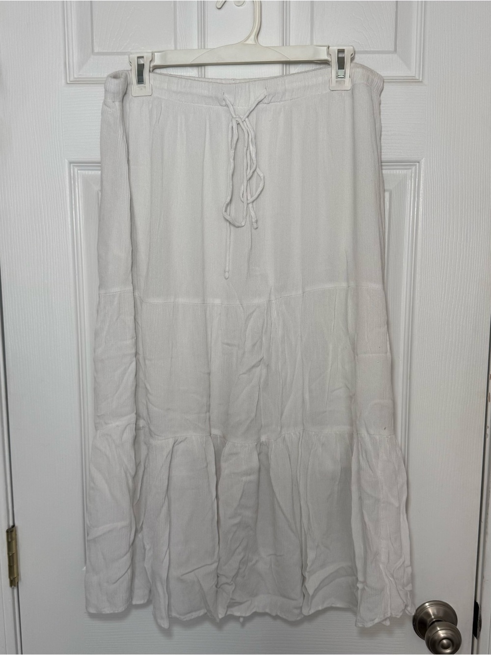 Chelsea & Theodore White Tiered Drawstring Midi Skirt